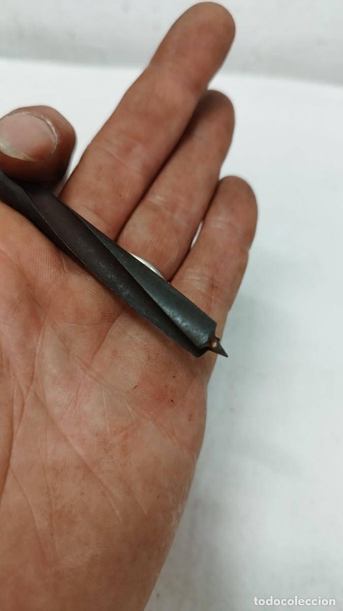 Antig&uuml;edades: Antigua herramienta de carpintero .Broca para taladro .A identificar - Foto 5