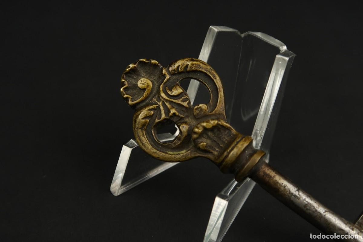Antig&uuml;edades: Antigua Llave de Hierro y Bronce - Foto 5