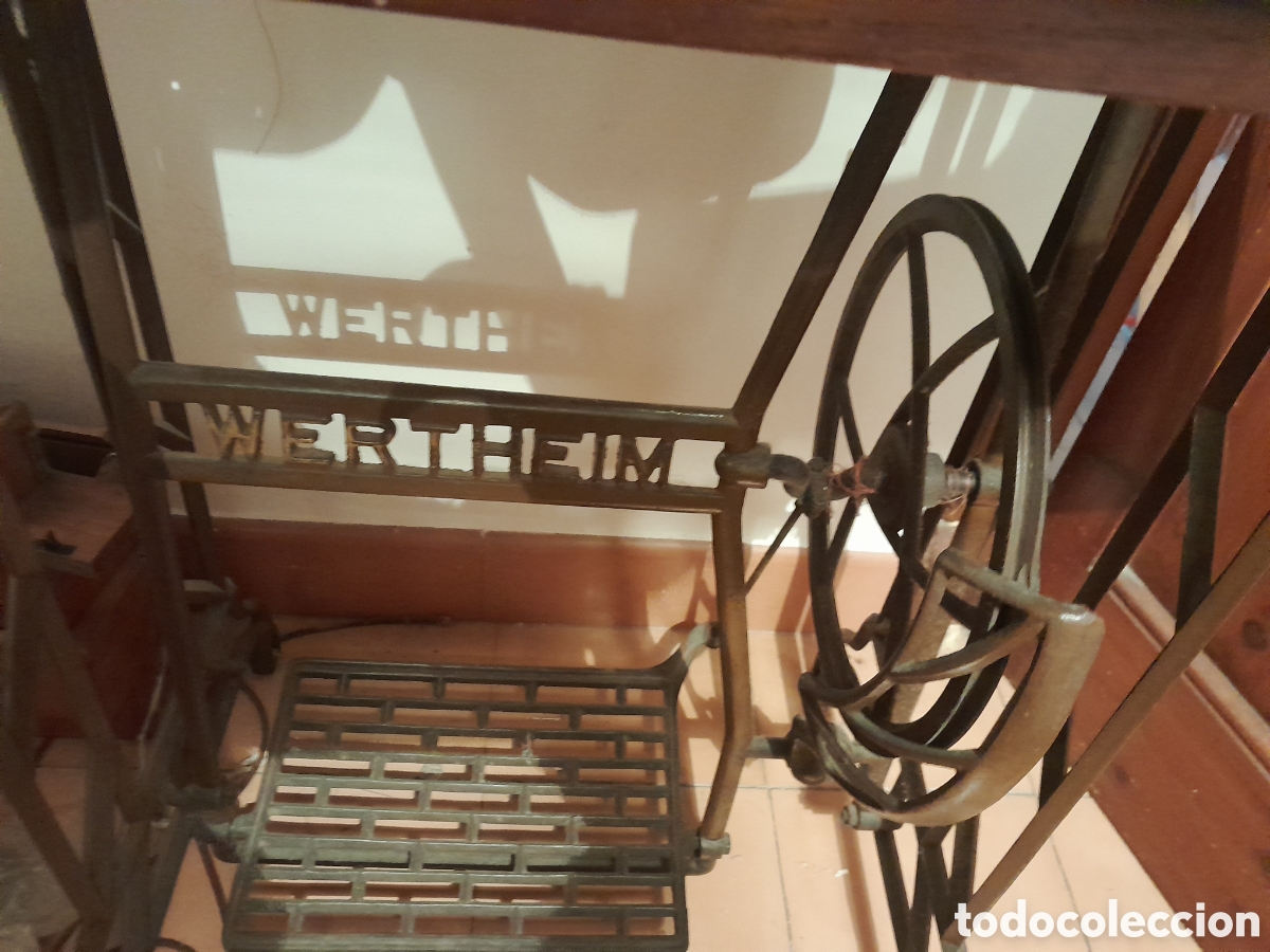 Antig&uuml;edades: Maquina de coser wertheim - Foto 2