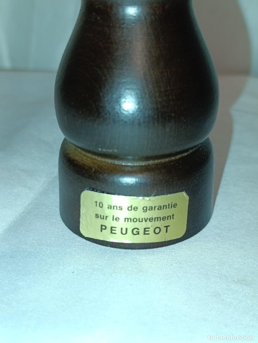 Antig&uuml;edades: Molinillo de pimienta Peugeot de madera - Foto 3