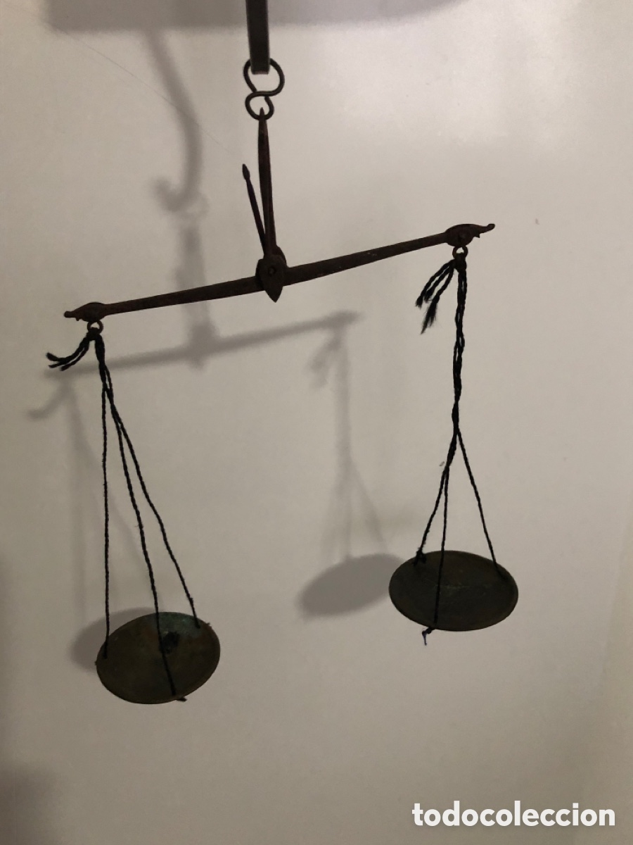 Antig&uuml;edades: B&aacute;scula romana antigua peque&ntilde;a - Foto 4