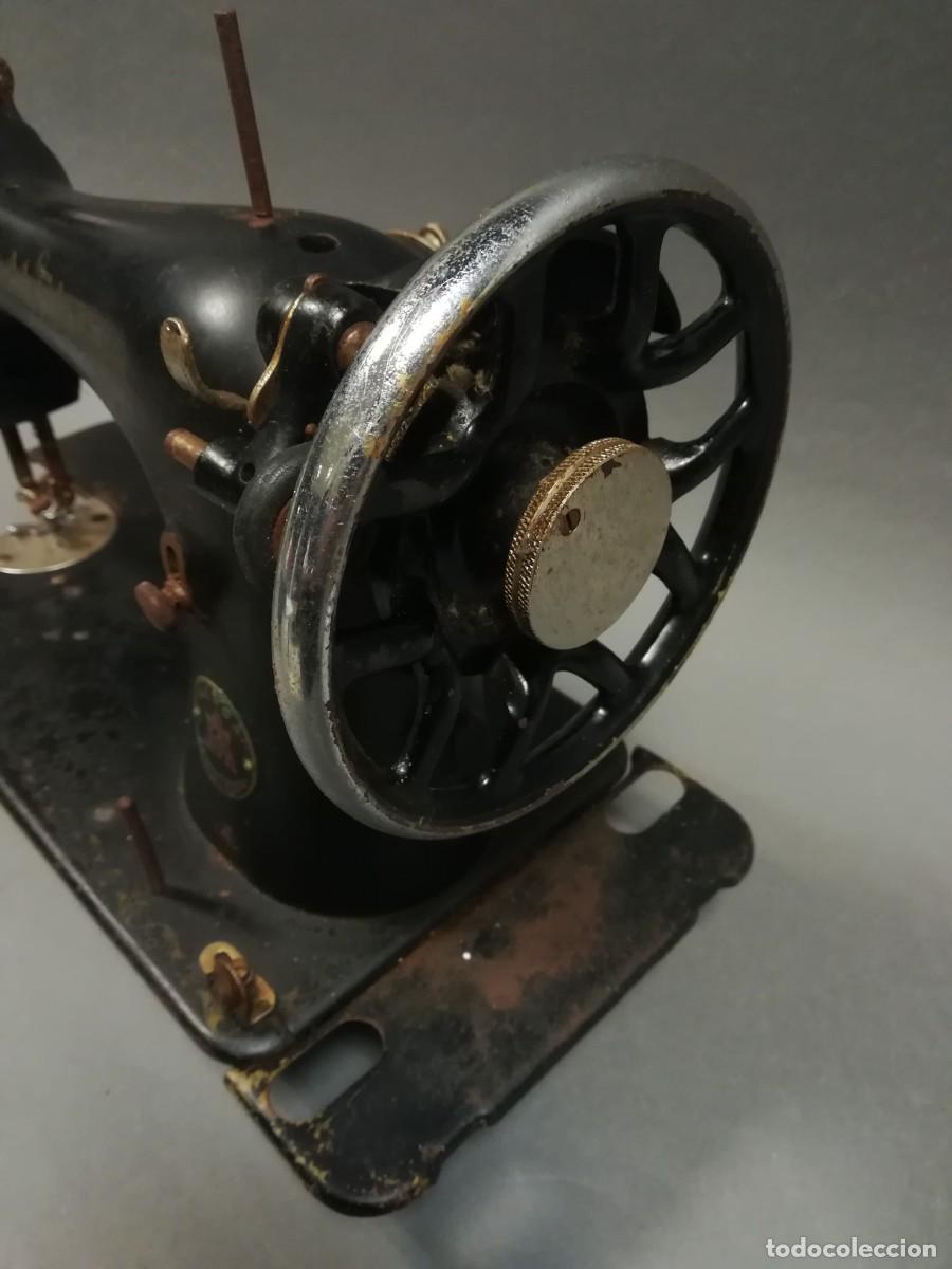 Antig&uuml;edades: MAQUINA DE COSER ALFA - Foto 3