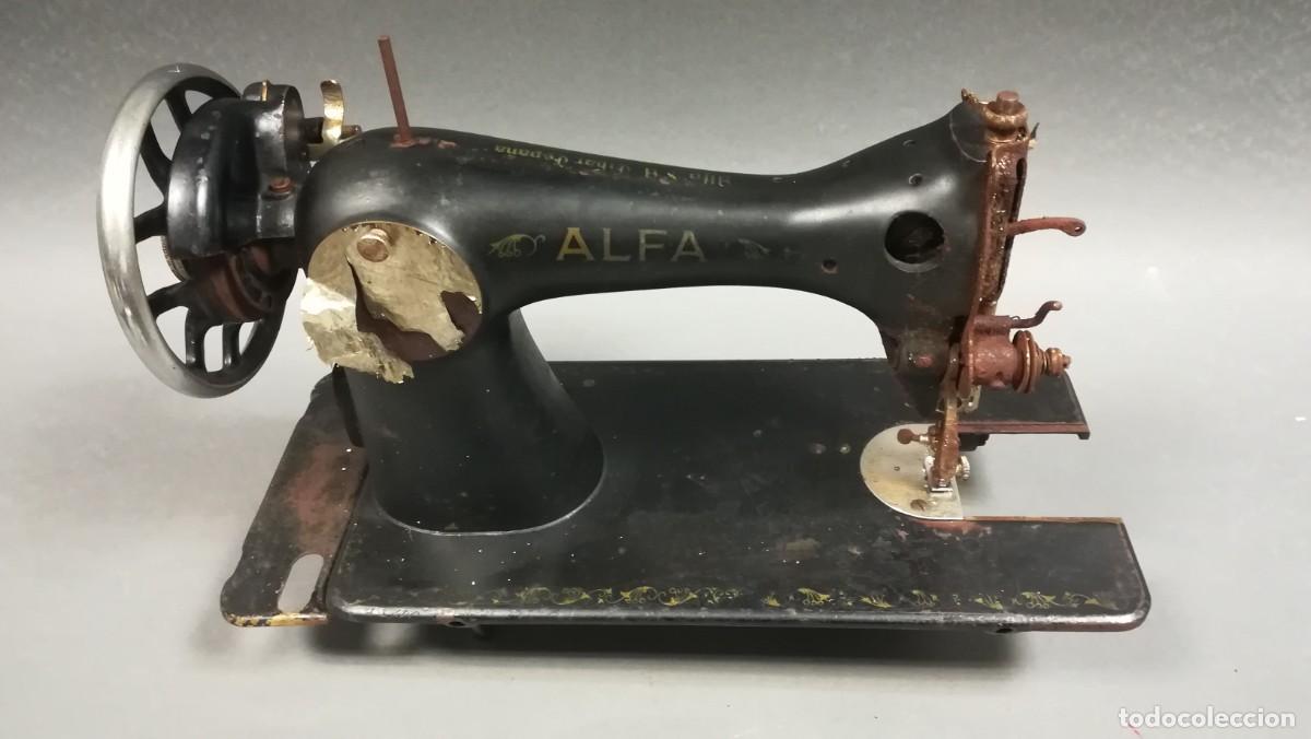 Antig&uuml;edades: MAQUINA DE COSER ALFA - Foto 7
