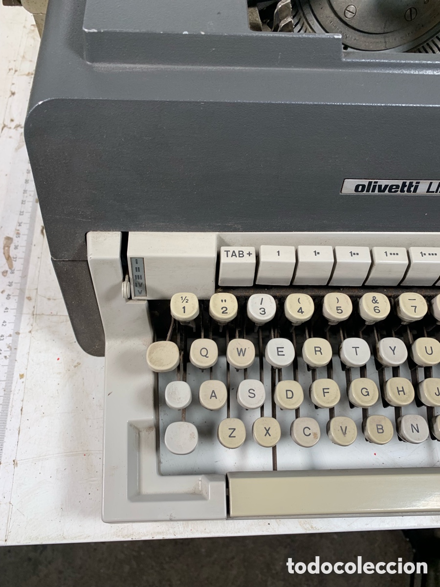 Antig&uuml;edades: 01_Maquina de escribir Olivetti L&iacute;nea 98 - Foto 3