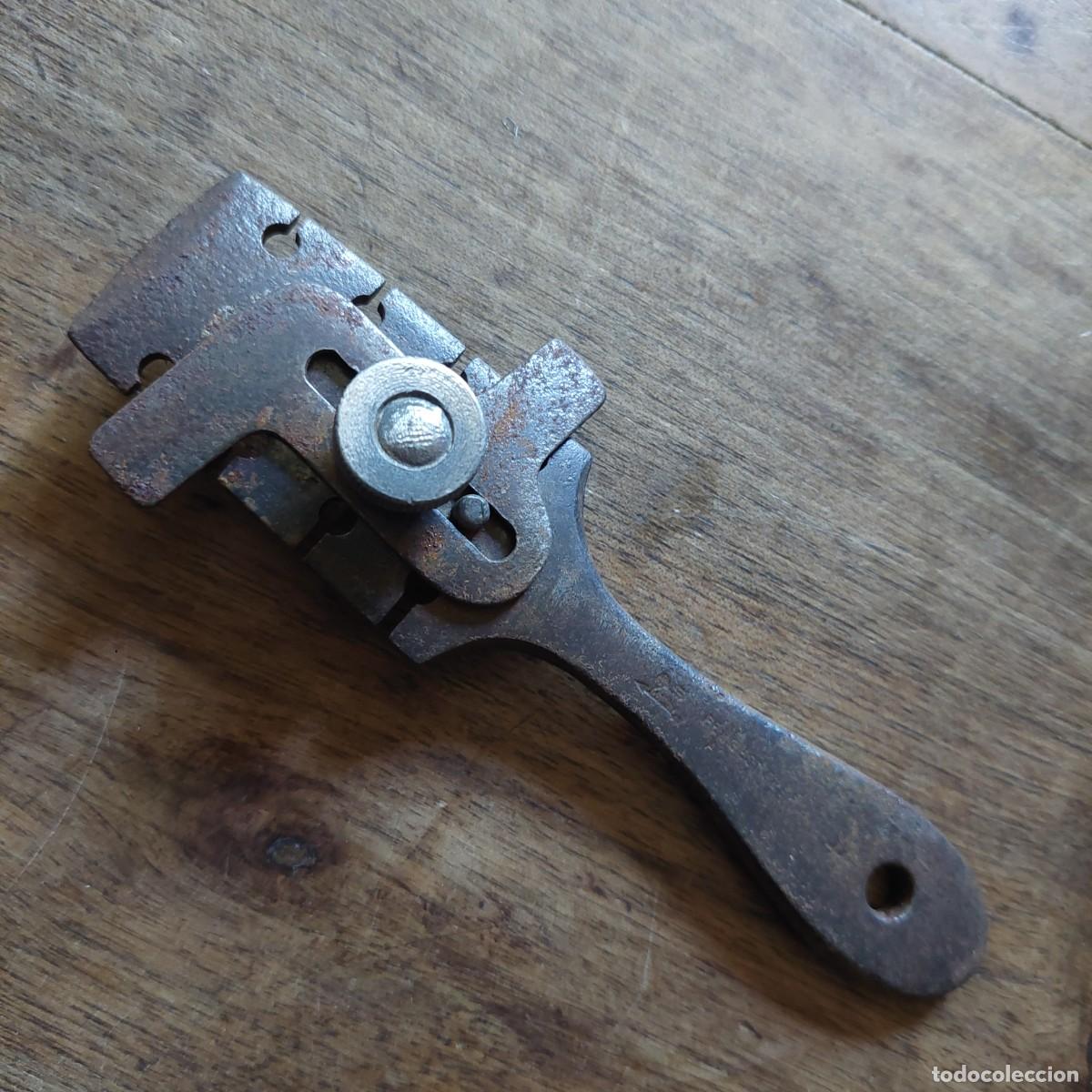 Antig&uuml;edades: Antiguo triscador perfecto completo - Foto 2