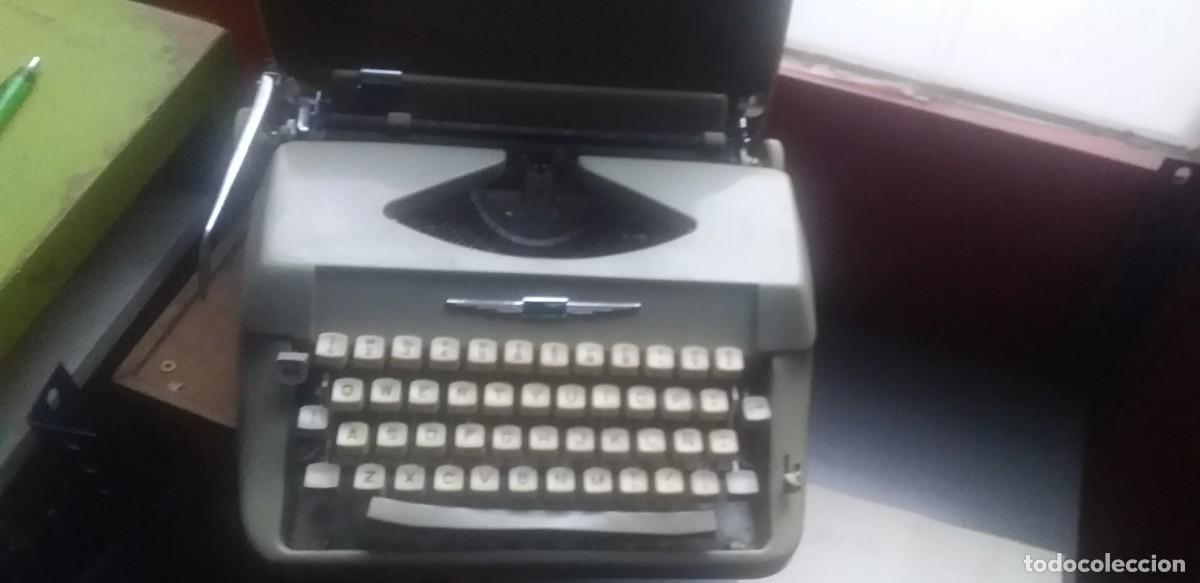 Antig&uuml;edades: MAQUINA DE ESCRIBIR AMAYA - Foto 1