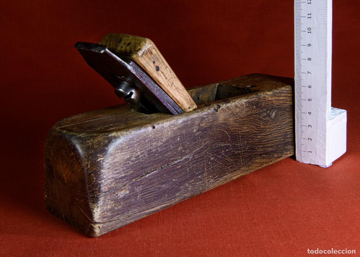 Antig&uuml;edades: Antiguo Cepillo de Encina de ebanista - Foto 2