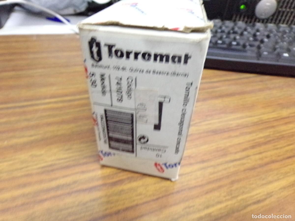 Antig&uuml;edades: Lote de 5 cajas de tornillo cabeza exagonal torremat - Foto 8