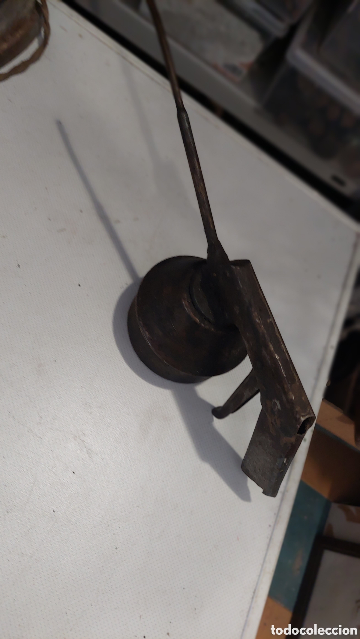 Antig&uuml;edades: Aceitera de taller mec&aacute;nico engrasado - Foto 1