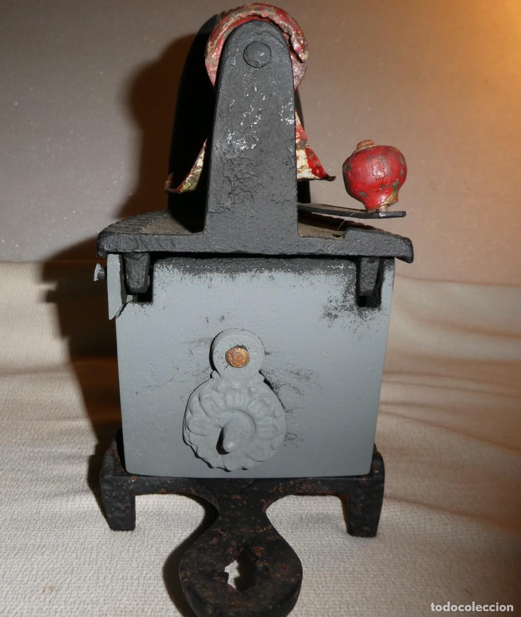 Antig&uuml;edades: PLANCHA CON CHIMENEA FRONTAL - Foto 3
