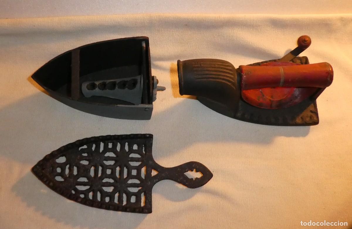 Antig&uuml;edades: PLANCHA CON CHIMENEA FRONTAL - Foto 4