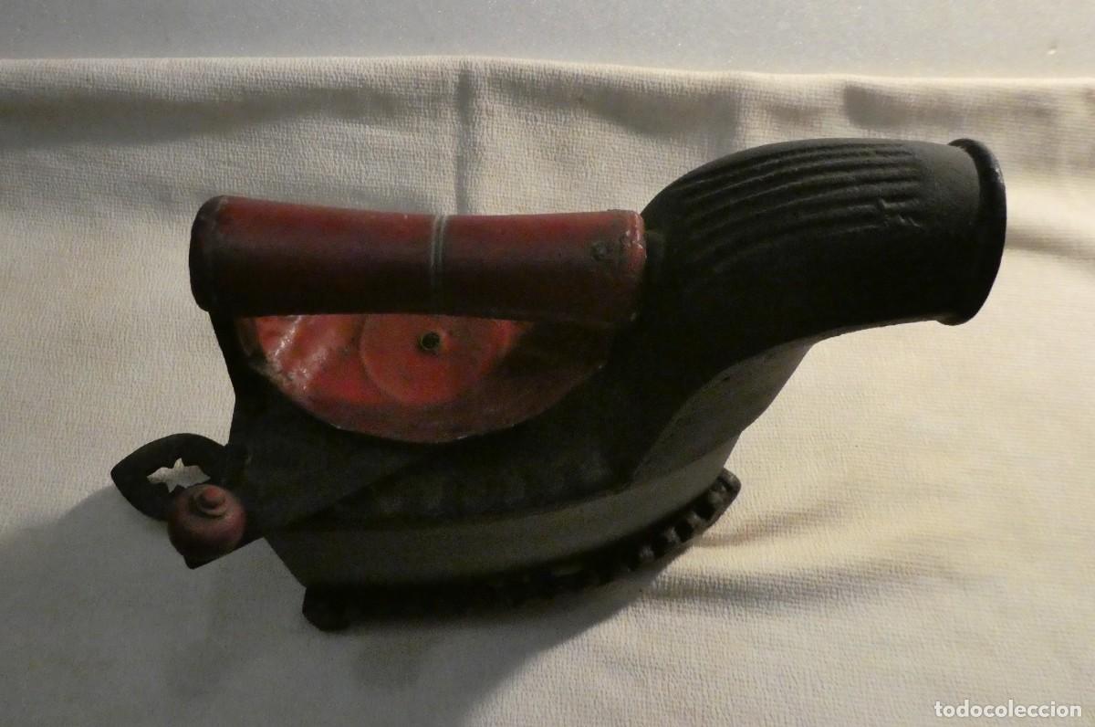 Antig&uuml;edades: PLANCHA CON CHIMENEA FRONTAL - Foto 8