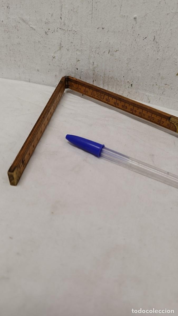 Antig&uuml;edades: Antigua regla de madera plegable,de 60 cm - Foto 1
