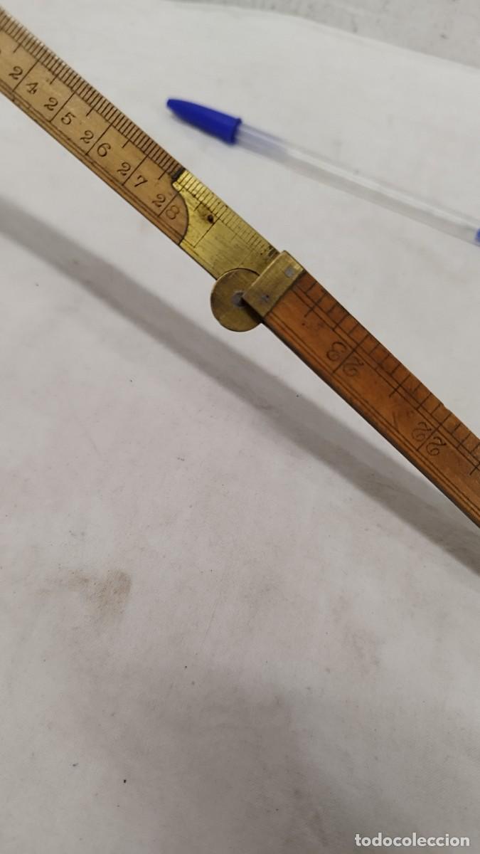 Antig&uuml;edades: Antigua regla de madera plegable,de 60 cm - Foto 2