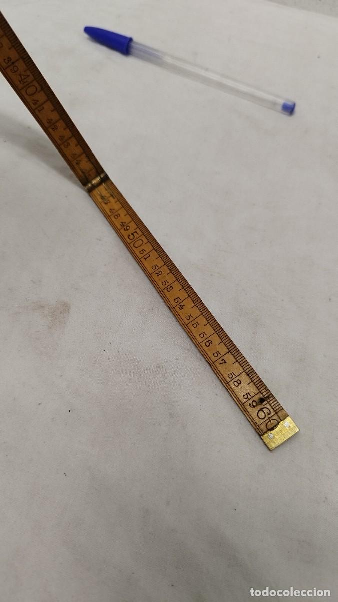 Antig&uuml;edades: Antigua regla de madera plegable,de 60 cm - Foto 3