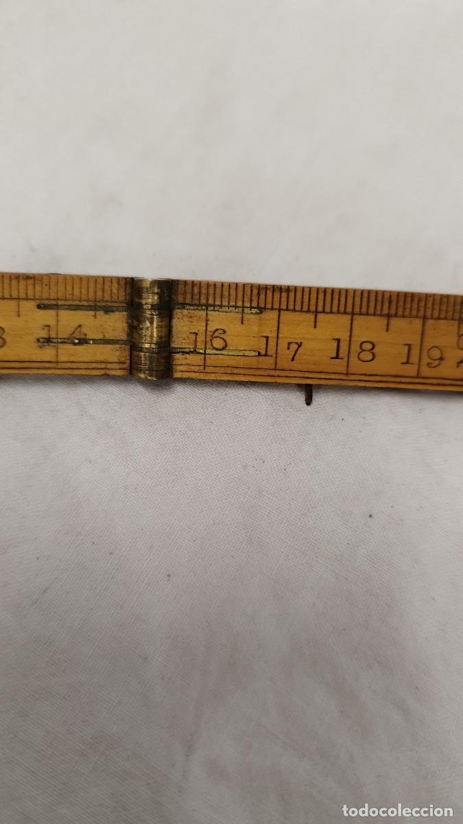 Antig&uuml;edades: Antigua regla de madera plegable,de 60 cm - Foto 6