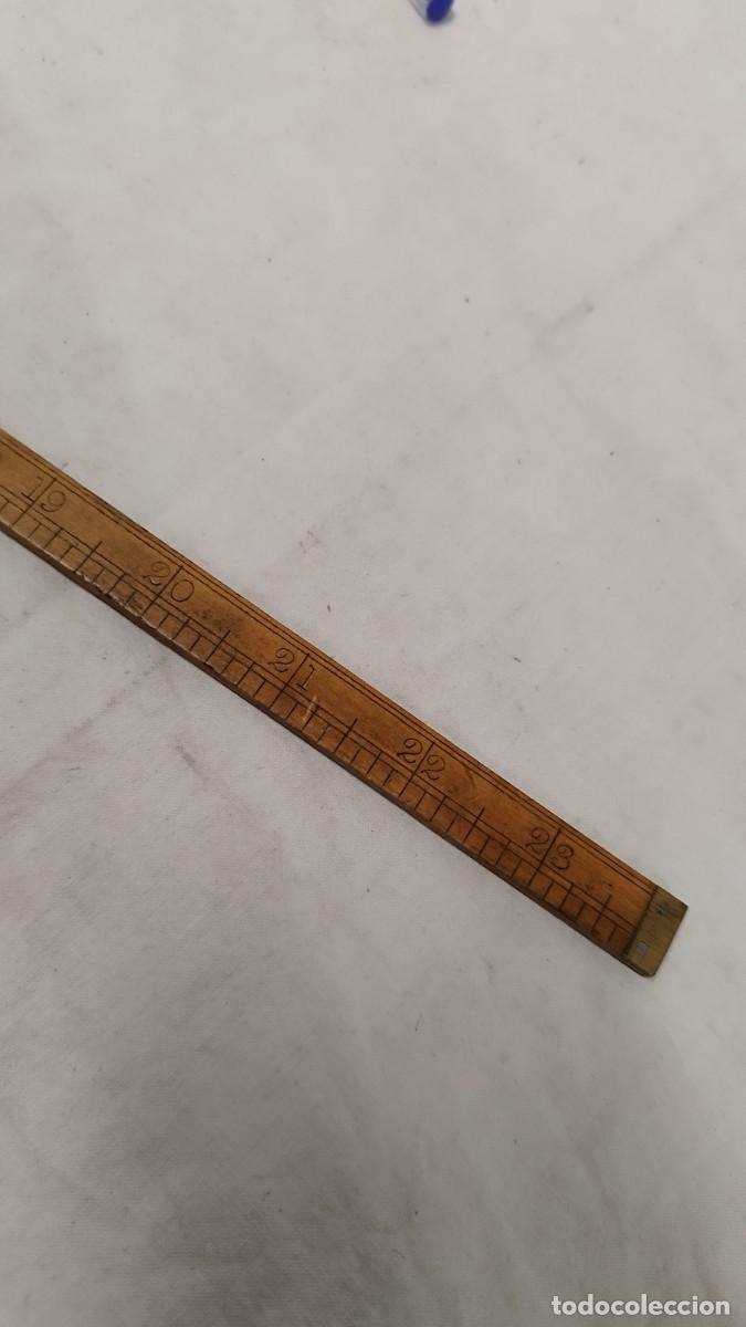 Antig&uuml;edades: Antigua regla de madera plegable,de 60 cm - Foto 10