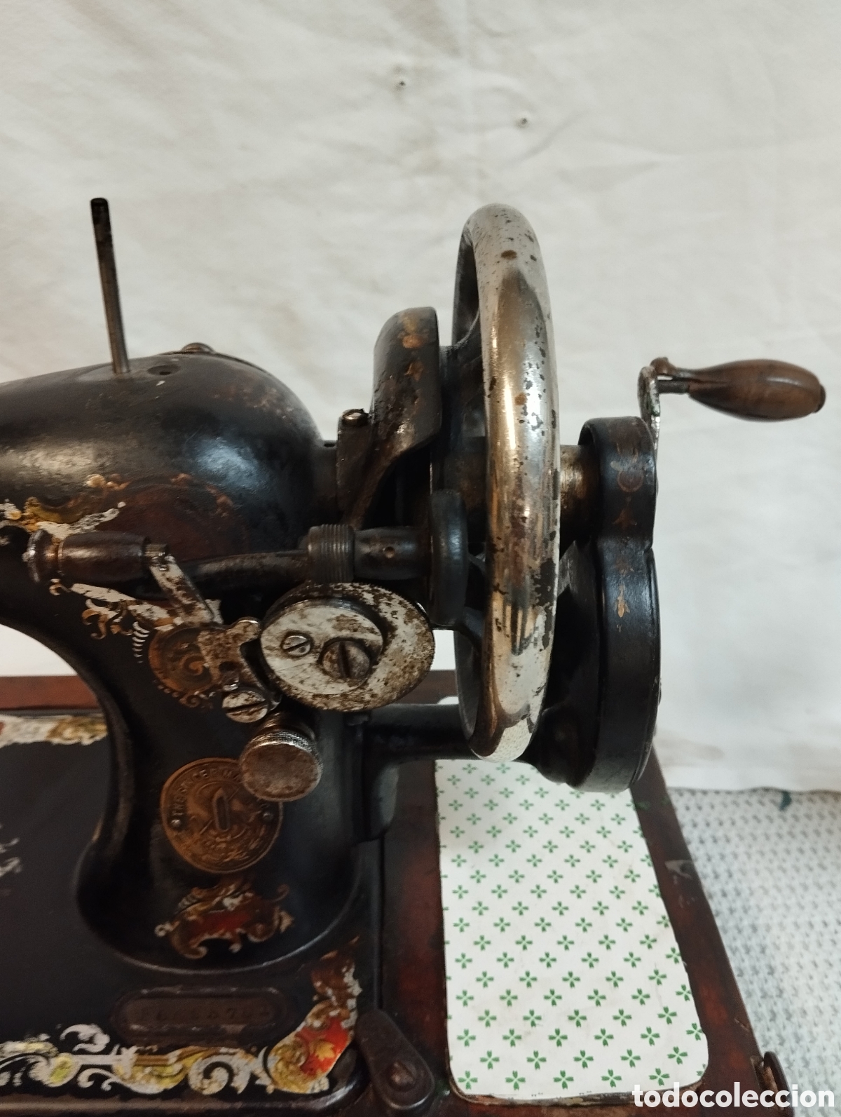 Antig&uuml;edades: Singer de maleta - Foto 20