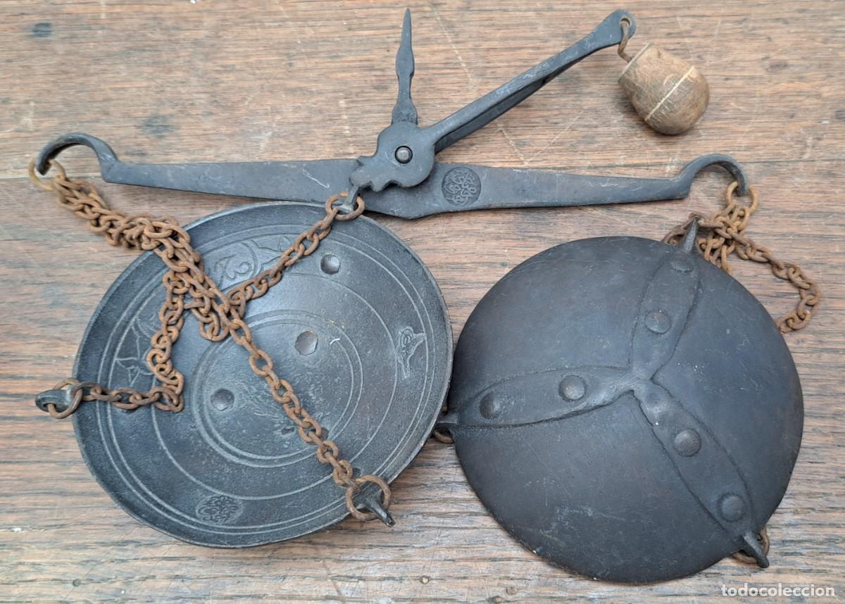 Antig&uuml;edades: Peque&ntilde;a balanza de bronce para pesar especias - Foto 5
