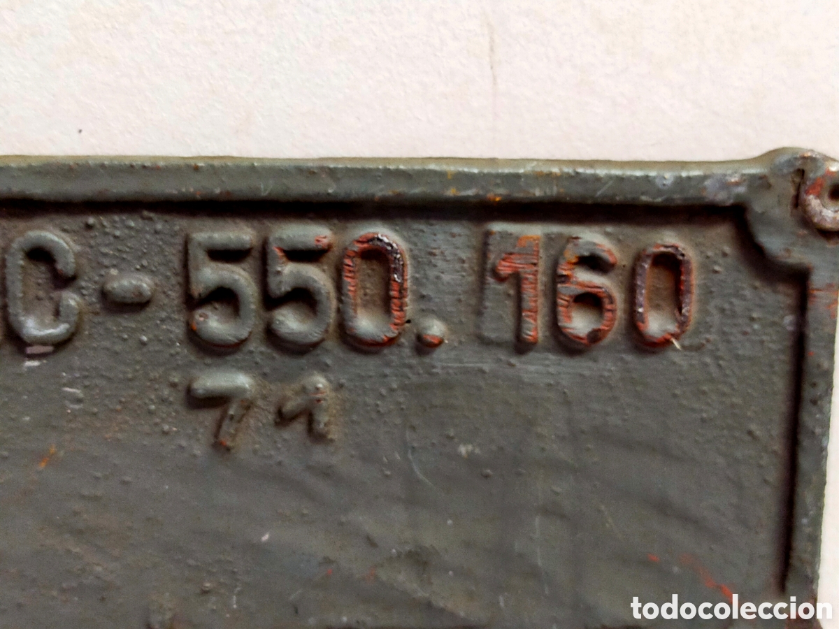Antig&uuml;edades: PLACA DE TREN DE HIERRO. RENFE. - Foto 3