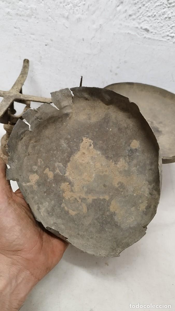 Antig&uuml;edades: Antigua gran balanza a restaurar - Foto 6