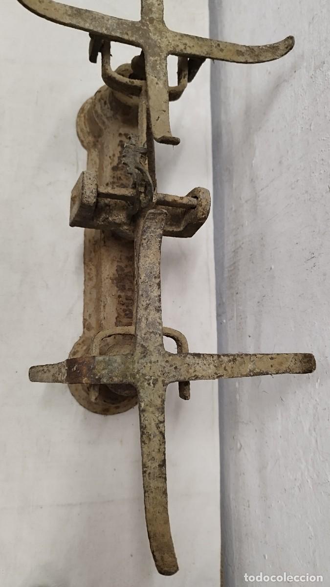 Antig&uuml;edades: Antigua gran balanza a restaurar - Foto 10
