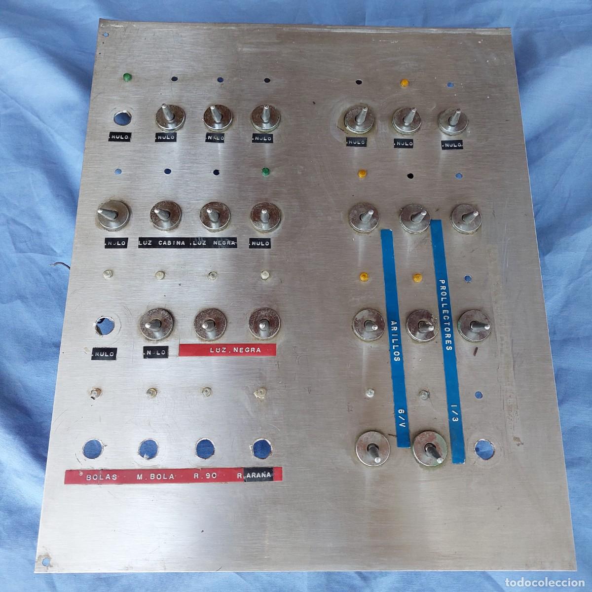 Antig&uuml;edades: Antiguo panel de control interruptores acero decoraci&oacute;n industrial - Foto 1