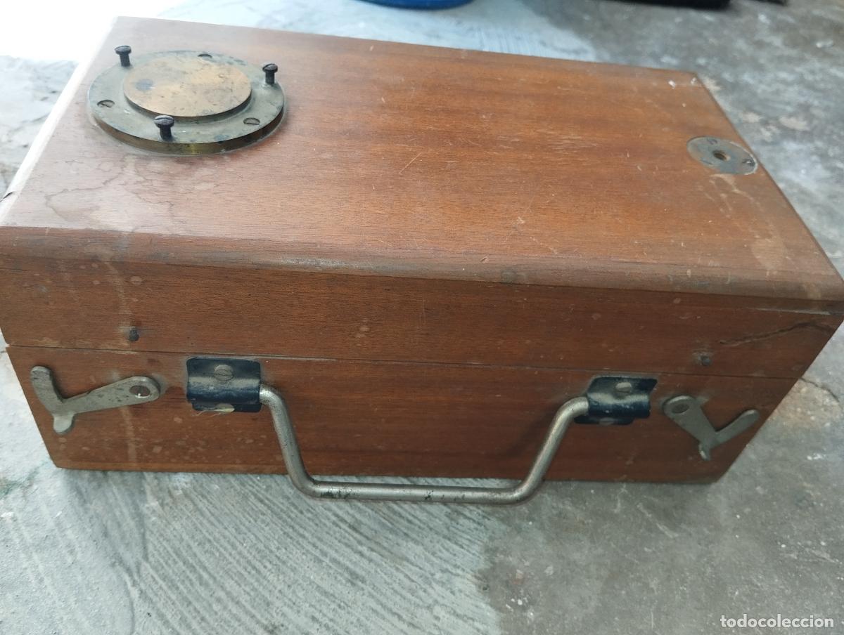 Antig&uuml;edades: CAJA ESTUCHE DE MADERA DE APARATO CIENT&Iacute;FICO POSIBLE MICROSC&Oacute;PIO - Foto 3