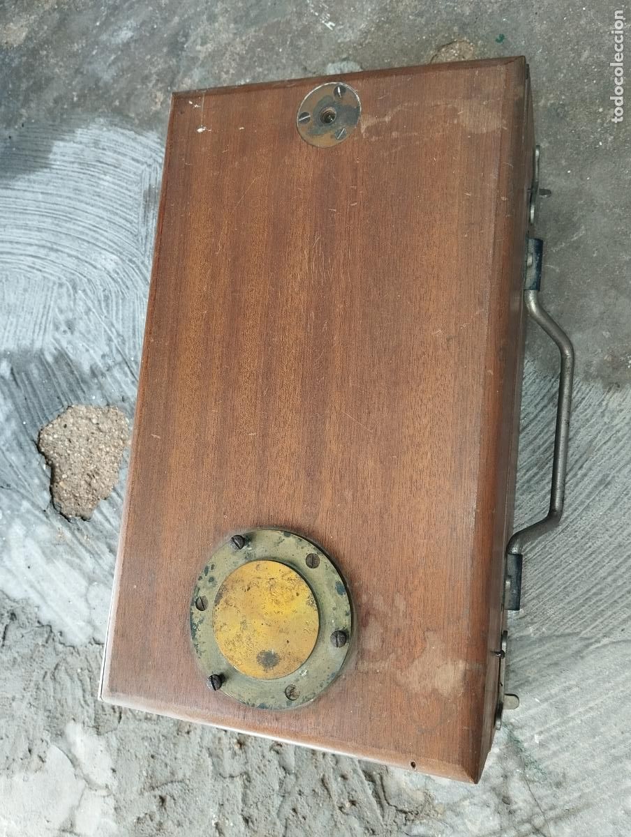 Antig&uuml;edades: CAJA ESTUCHE DE MADERA DE APARATO CIENT&Iacute;FICO POSIBLE MICROSC&Oacute;PIO - Foto 1
