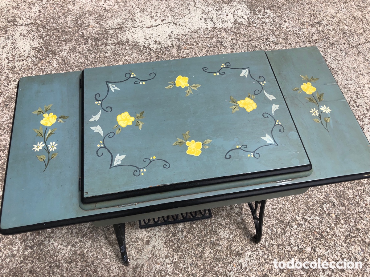 Antig&uuml;edades: Maquina de coser SINGER con mueble - Foto 14