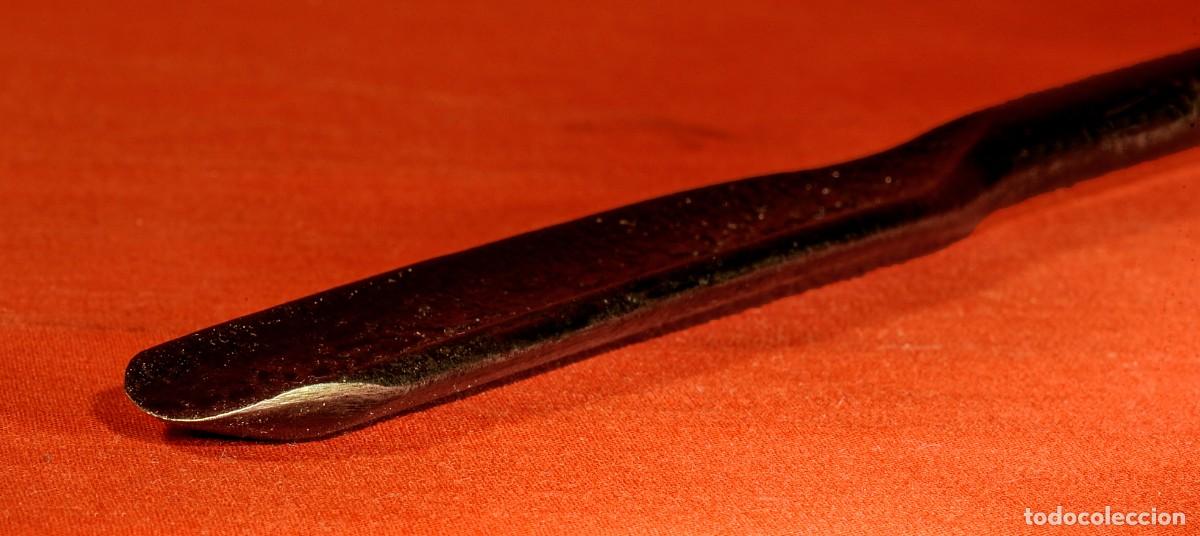 Antig&uuml;edades: Antigua Gubia para Torno de madera de 48 cm - Foto 2