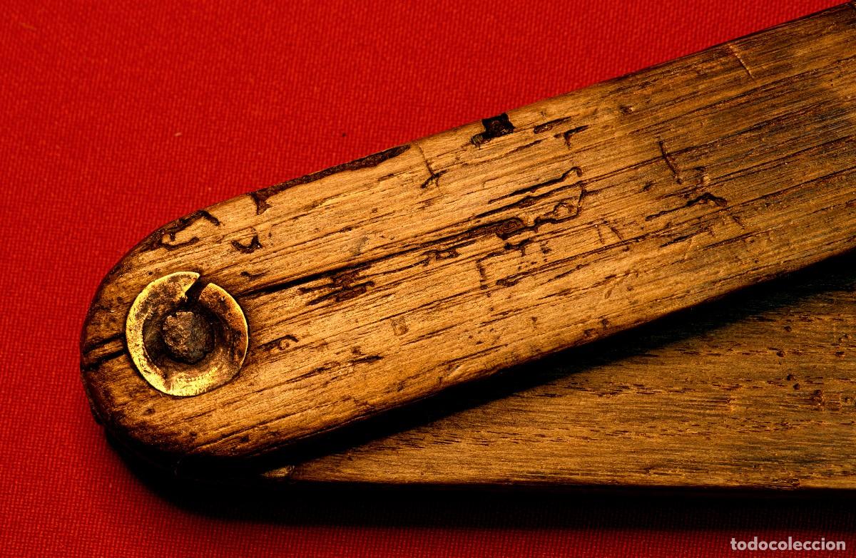 Antig&uuml;edades: 4 Escuadras de Ebanista antiguas de madera - Foto 18