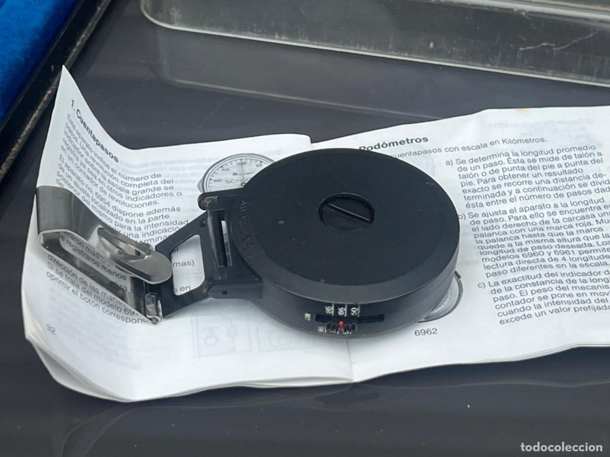 Antig&uuml;edades: Pod&oacute;metro mec&aacute;nico en su caja y con instrucciones - Foto 2