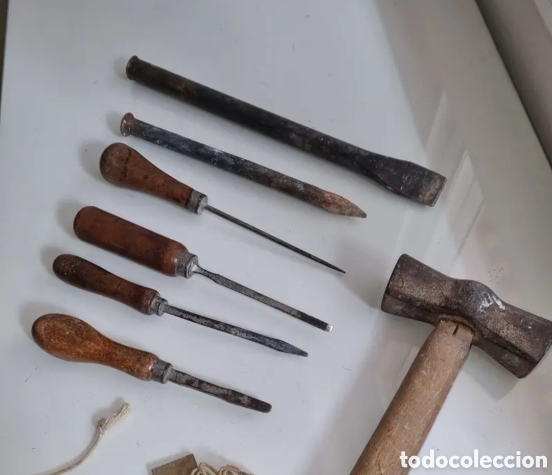 Antig&uuml;edades: Herramientas muy antiguas con mango de madera. - Foto 3