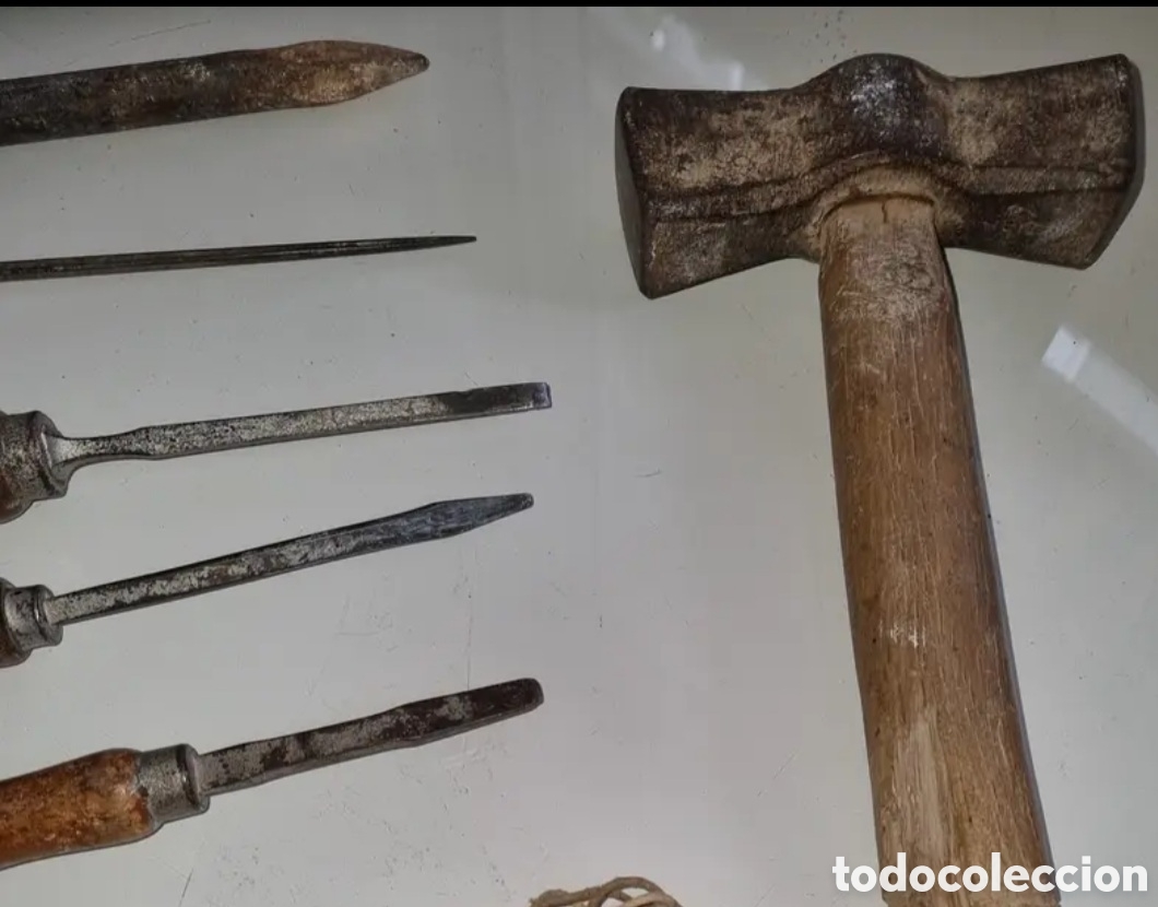 Antig&uuml;edades: Herramientas muy antiguas con mango de madera. - Foto 5