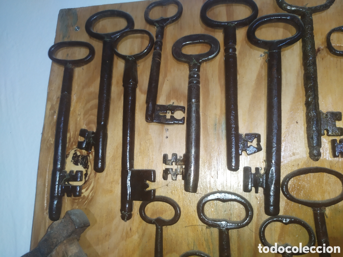 Antig&uuml;edades: Lote de llaves antiguas - Foto 7