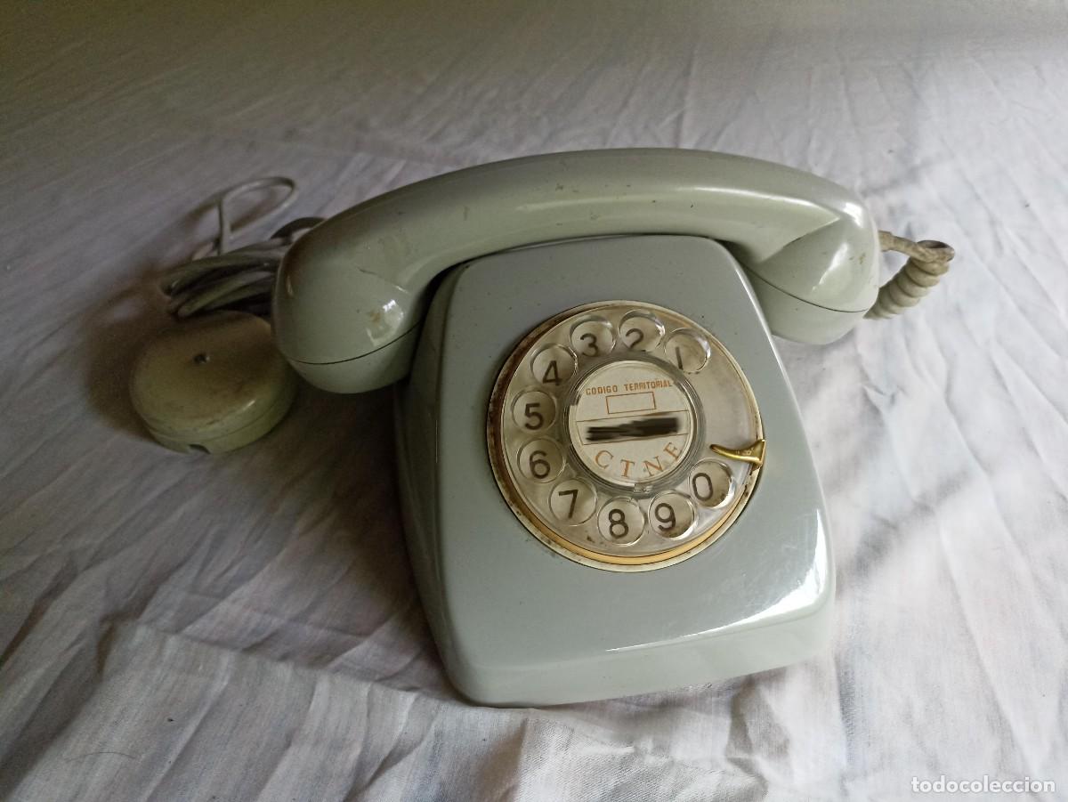 Tel&eacute;fonos: Tel&eacute;fono heraldo con n&uacute;meros dorados - Foto 1