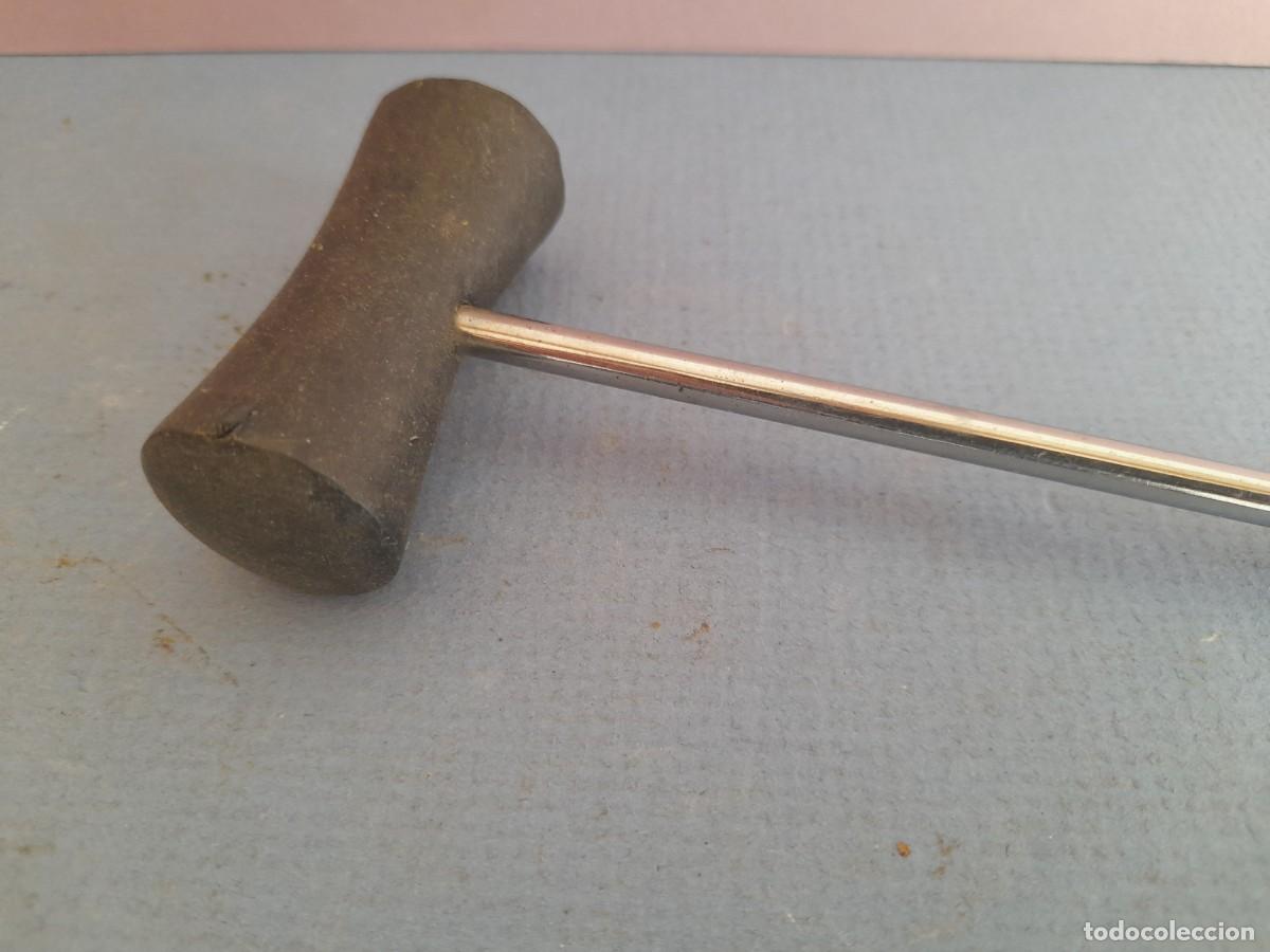 Antig&uuml;edades: martillo de medico para reflejos rochevit, 19x5,5cm aprox - Foto 2