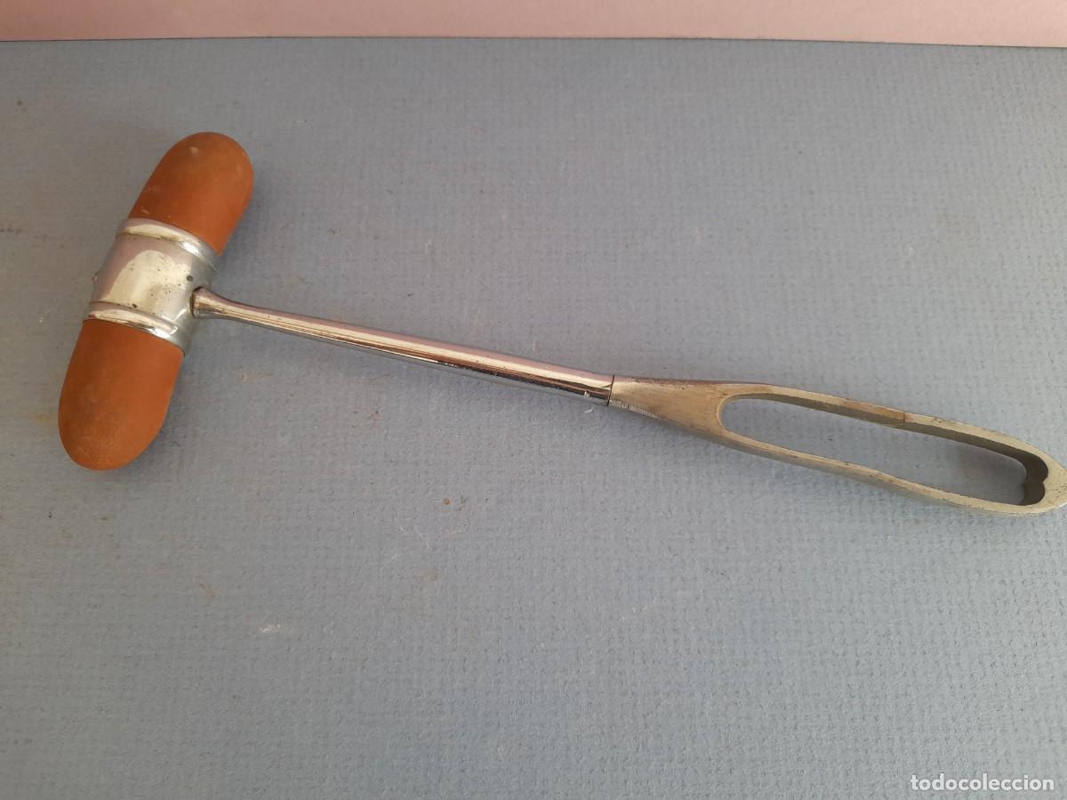 Antig&uuml;edades: martillo de medico para reflejos, 21x8,5cm aprox - Foto 1