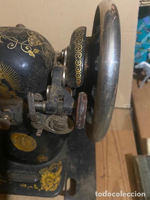 Antig&uuml;edades: Singer. Maquina de coser antigua. - Foto 4
