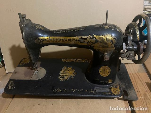 Antig&uuml;edades: Singer. Maquina de coser antigua. - Foto 1