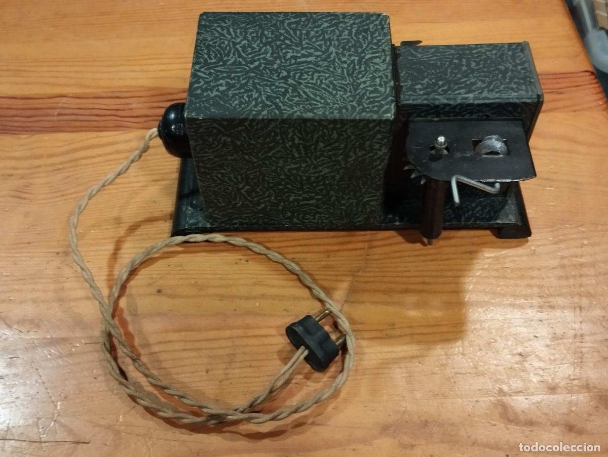 Antig&uuml;edades: PROYECTOR NIC DE CINE ANTIGUO. - Foto 1
