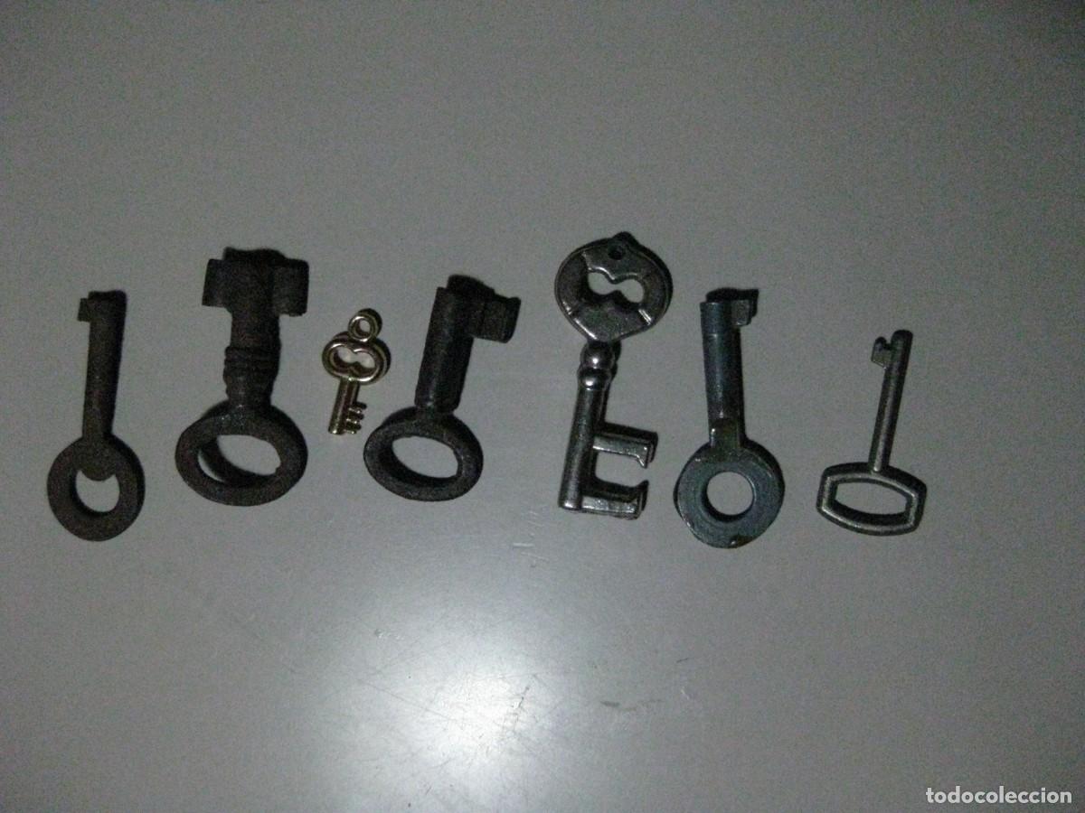 Antig&uuml;edades: SIETE PRECIOSAS Y ANTIGUAS MINI LLAVES - Foto 1
