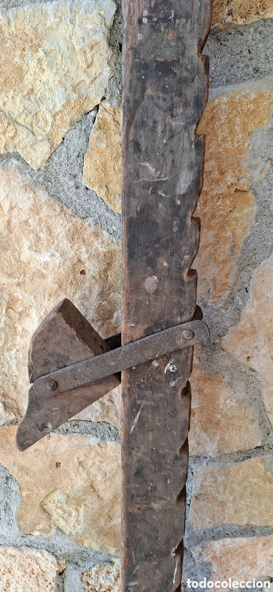 Antig&uuml;edades: Sargento gato de madera para carpintero. Cremallera. 180 cms. - Foto 3