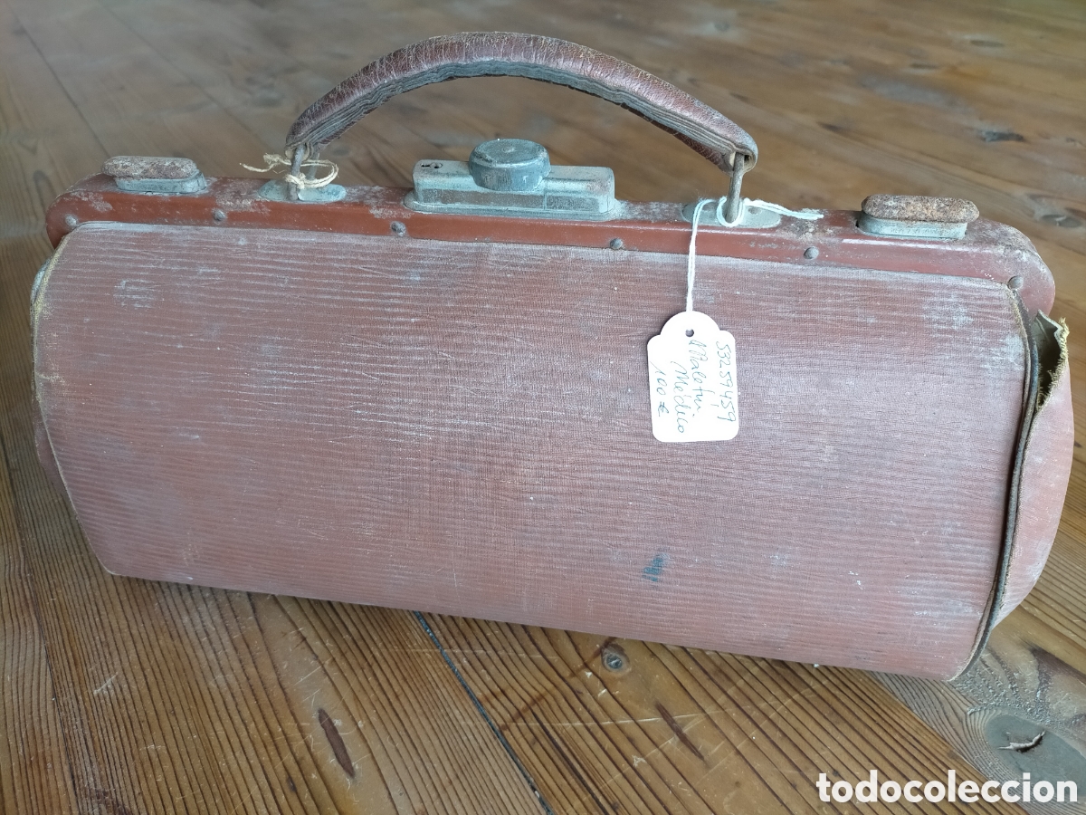 Antig&uuml;edades: Antiguo malet&iacute;n de m&eacute;dico marr&oacute;n con llave y asa - Foto 3