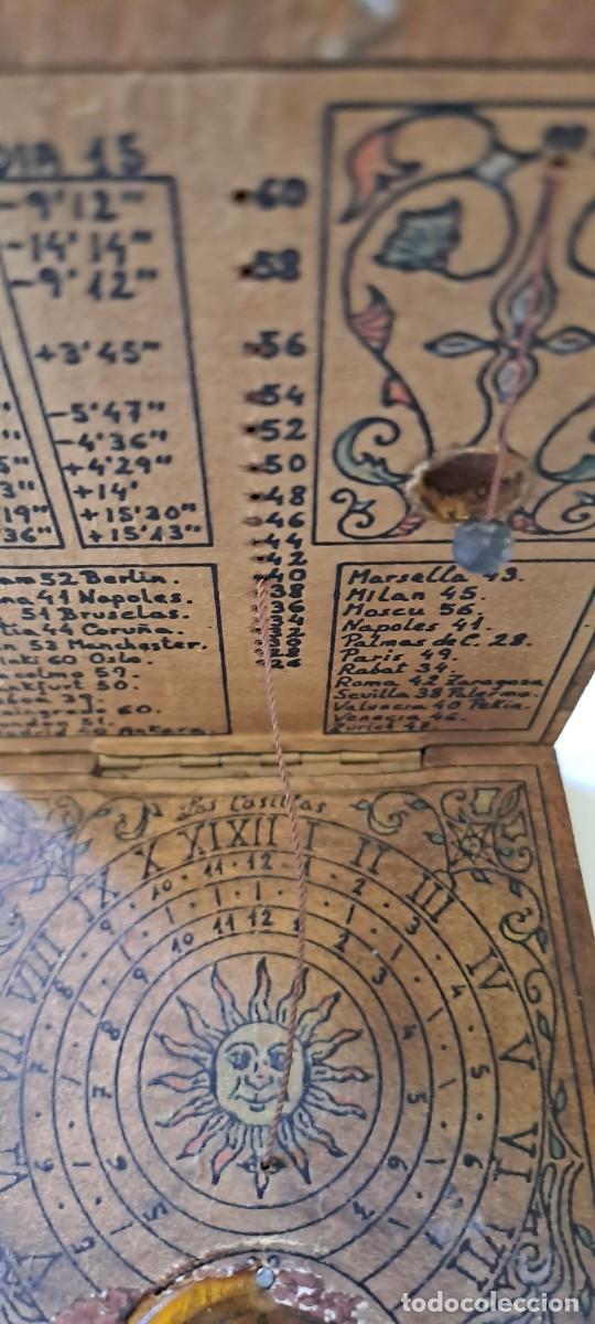 Antig&uuml;edades: Reloj de sol de madera, con br&uacute;jula y p&eacute;ndulo - Foto 3