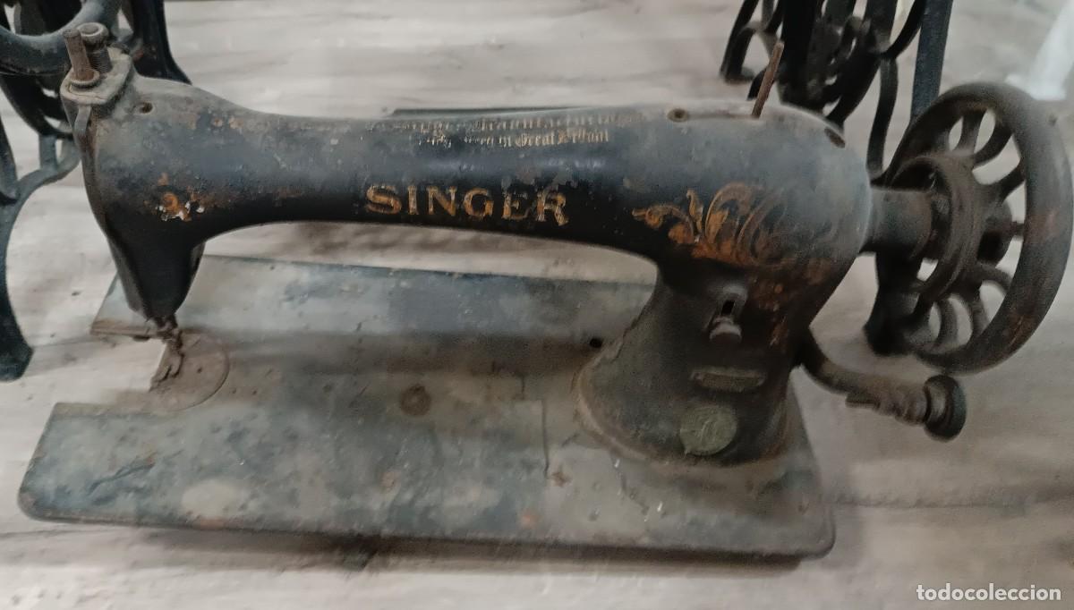 Antig&uuml;edades: M&Aacute;QUINA DE COSER SINGER CON MUEBLE - Foto 2