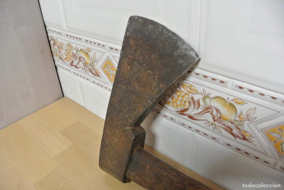 Antig&uuml;edades: ANTIGUA HACHA DE FORJA - Foto 6