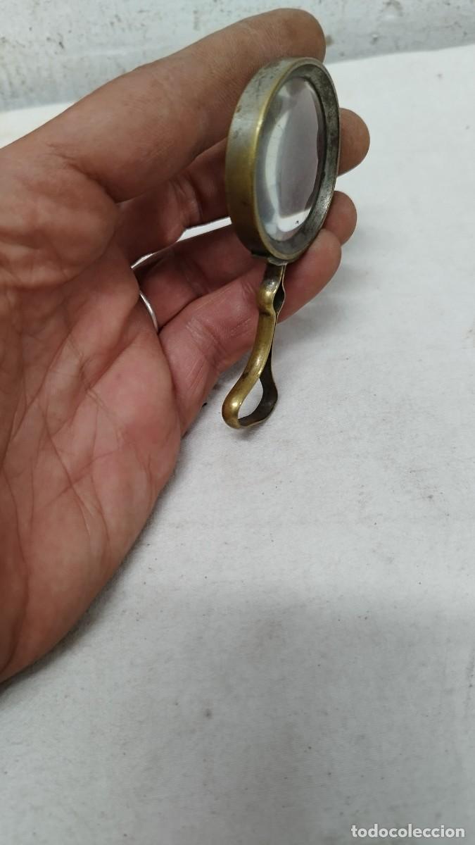 Antig&uuml;edades: Antigua lupa de bronce - Foto 2