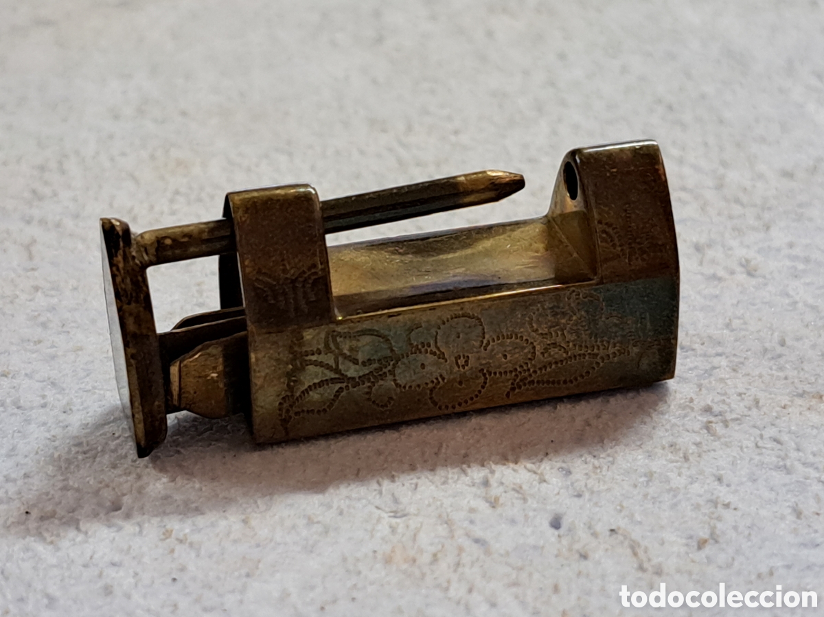Antig&uuml;edades: Candado del siglo XIX en bronce - Foto 3